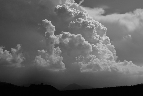 sky italy cloud white mountain storm black clouds montagne landscape italia nuvole nuvola val cielo flavio piacenza paesaggio colline temporale trebbia travo cumulonembo calcagnini