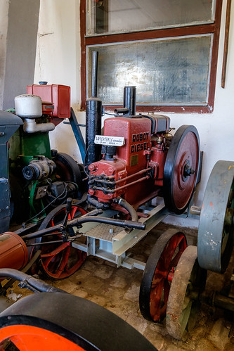 history museum robot diesel engine technical muzeum stationary 1929 techniky pořežany vozidel wikov historických