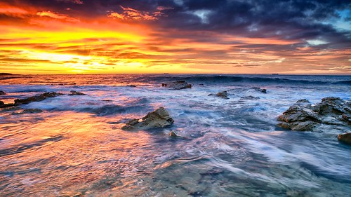 ocean morning sea seascape beach water rock sunrise dawn aperture rocks surf day waves cloudy shoreline australia olympus lee nsw sundance nik e3 zuiko gitzo 1260mm newcastlesundance gt2542l