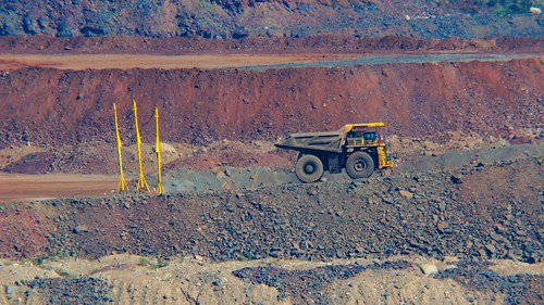 truck mine steel ironore sonynex5n nikkor200600mmf95superzoomlens vacation2013fall