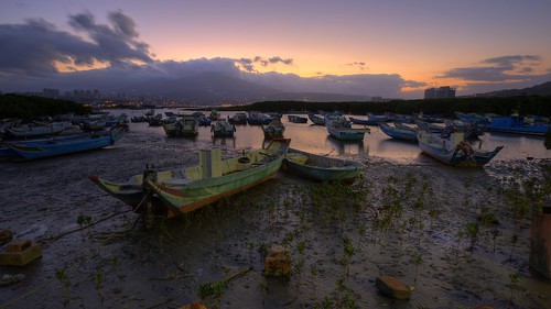 new morning bali color night clouds port sunrise landscape photography boat early day quiet silent image taiwan sunny vessel scene estuary wetlands mooring taipei temperature areas 台灣 jing 夜景 hdr 風景 chen riverview outfall protected tamsui 八里 濕地 淡水河 日出 清晨 挖子尾 晨景 保護區 色溫 風景攝影 debouchment 台灣影像 河景 新北市 色溫攝影