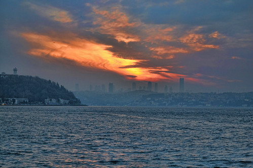 sunset sea sky beautiful clouds digital turkey landscape interesting nikon view türkiye istanbul dslr nikondigital bosphorus marmara boğaz skyscrape nikondslr paşabahçe skyporn istanbulboğazı pasabahce blinkagain d3100 nikond3100