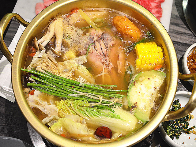 新沙洞韓國涮涮鍋