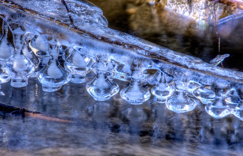 winter ice water frozen droplets drops wv hdr photomatixpro cranberryriver pentaxk52s