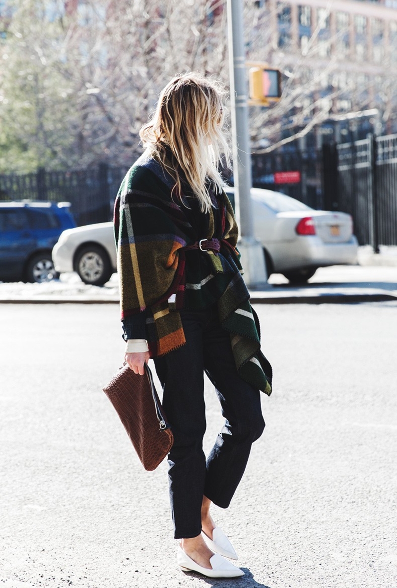 New_York_Fashion_Week-Fall_Winter_2015-Street_Style-NYFW-Camille-Checked_Cape--790x1185