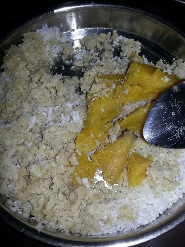 Atta Puttu eaten with Pazham Puzhungiyathu (Steamed banana/Plantain). Breakfast food in Allepey, Kerala, India