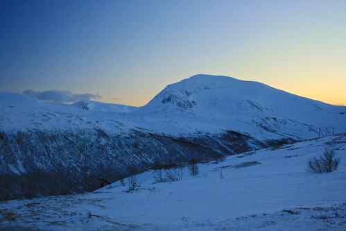 mountain norway landscape dawn norge scenery europe view arctic scandinavia nordnorge tromsø troms tromsdalen tromsdalstinden norga tromssa romsa