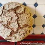 ©Vollkorn-Dinkelmischbrot mit Quark Brot auskühlen