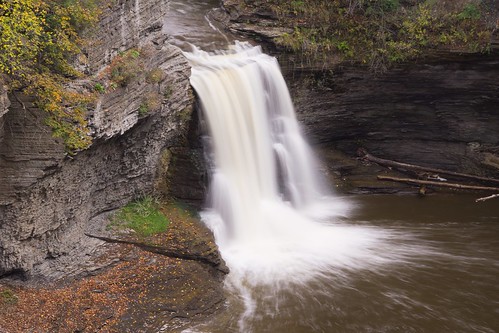 autumn waterfalls triphammer fallscreek wny cornelluniversity ithacany tompkinscounty