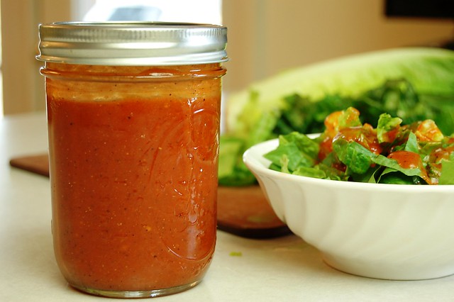 DIY Salad Dressings :: 5 Recipes The Whole Family Will Love!