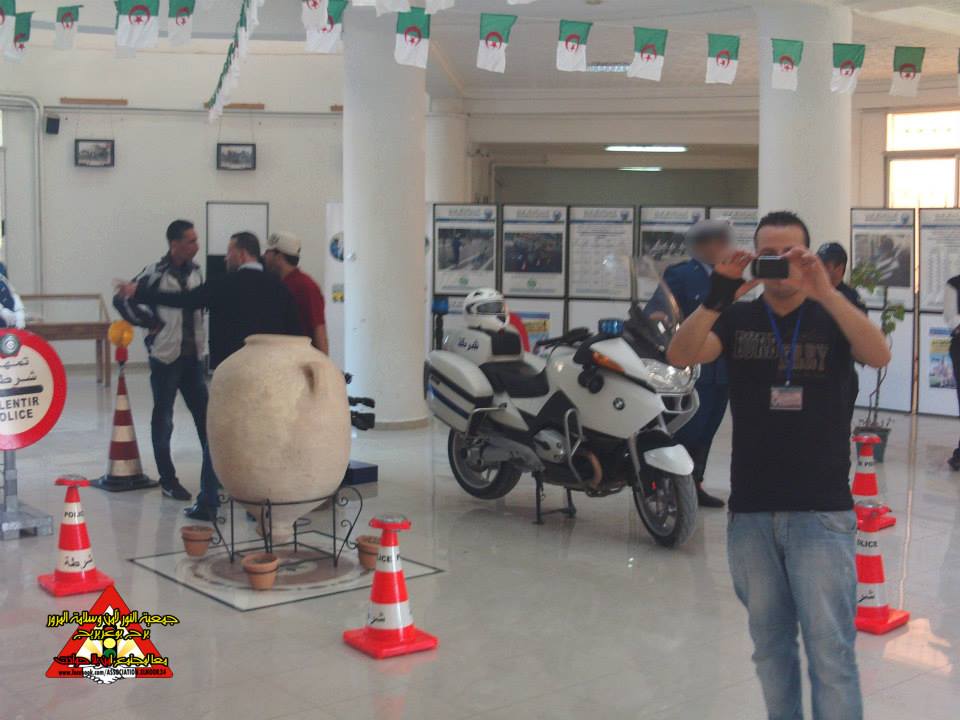 مركبات الشرطة الجزائرية [ Véhicules / Motards ]  - صفحة 6 27830189926_92eb3fb229_o