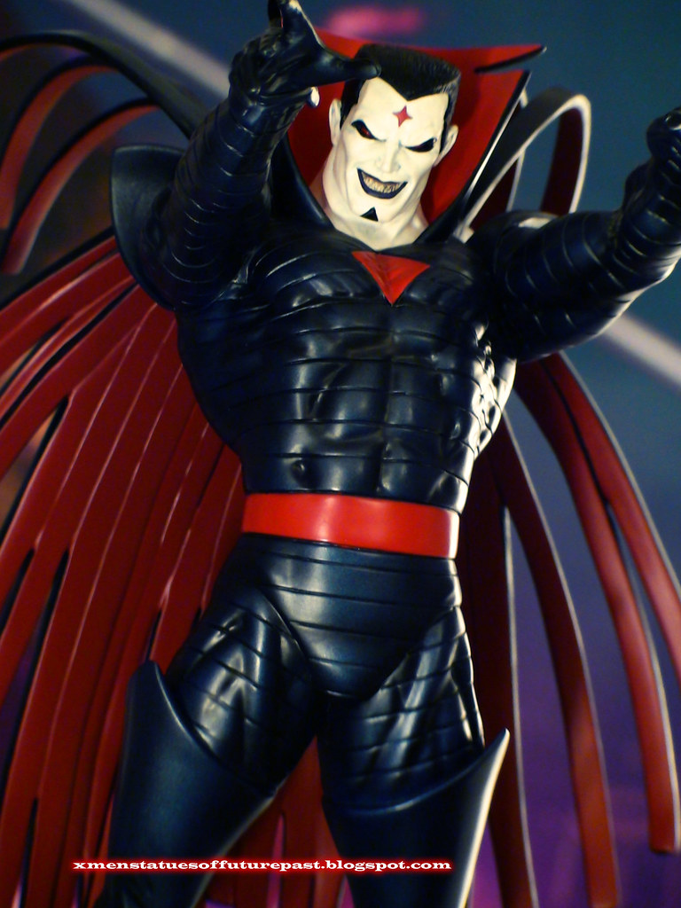 X-men: Statues of Future Past: Mr. Sinister Statue by Bowen Designs. 