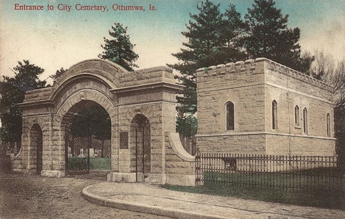 cemetery entrance ottumwaiowa