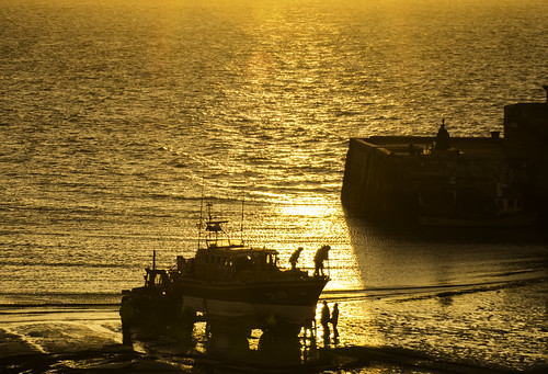 sunset sea arm harbour again lifeboat blink margate rnli margateharbour blinkagain