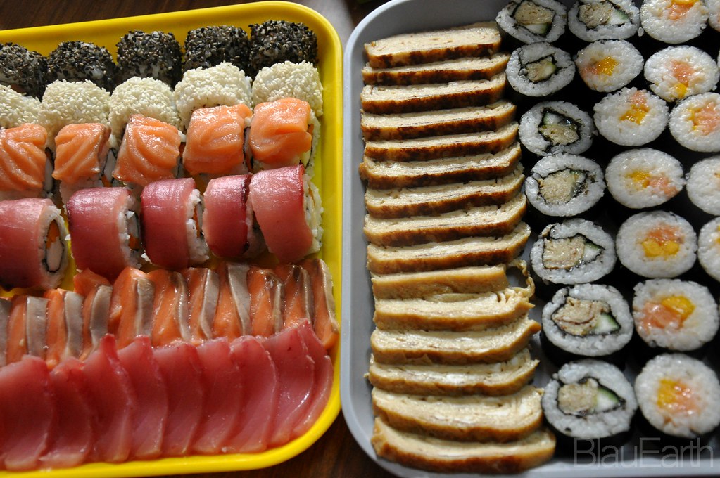 BlauEarth's Kitchen Sushi and Sashimi Platter
