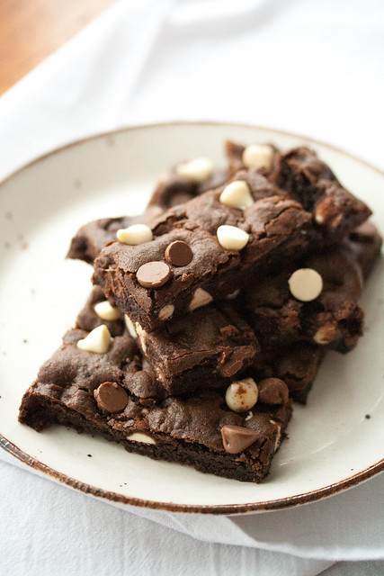 Triple Chocolate Cookie Bars