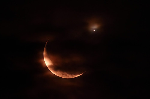 Astronomy Myths: Venus And Moon