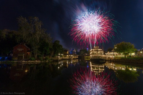 world reflection mill harpers america fireworks magic kingdom disney rivers wishes walt