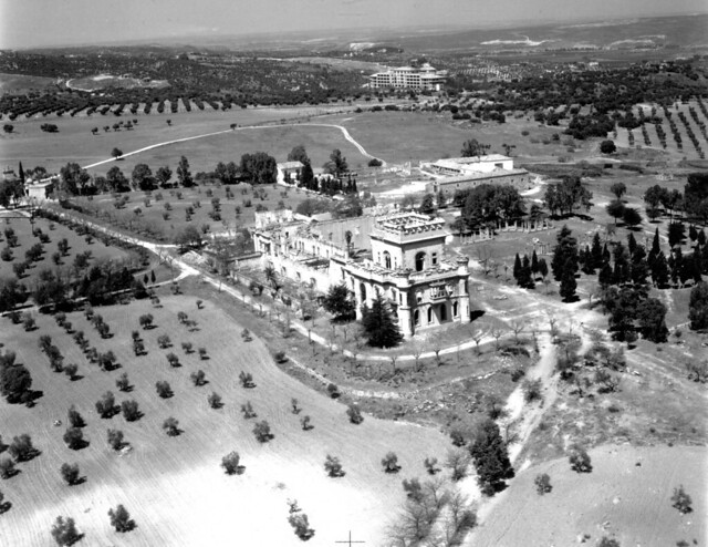 Palacio de la Sisla en 1975 antes de ser demolido. Colección de José Luis Isabel