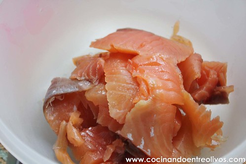 Barquitas de endivias con mousse de salmon www.cocinandoentreolivos (4)