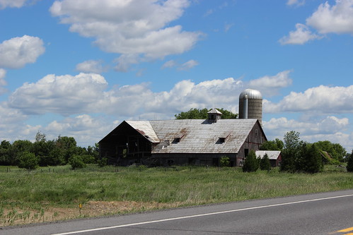 ontario canada abandoned barn grange