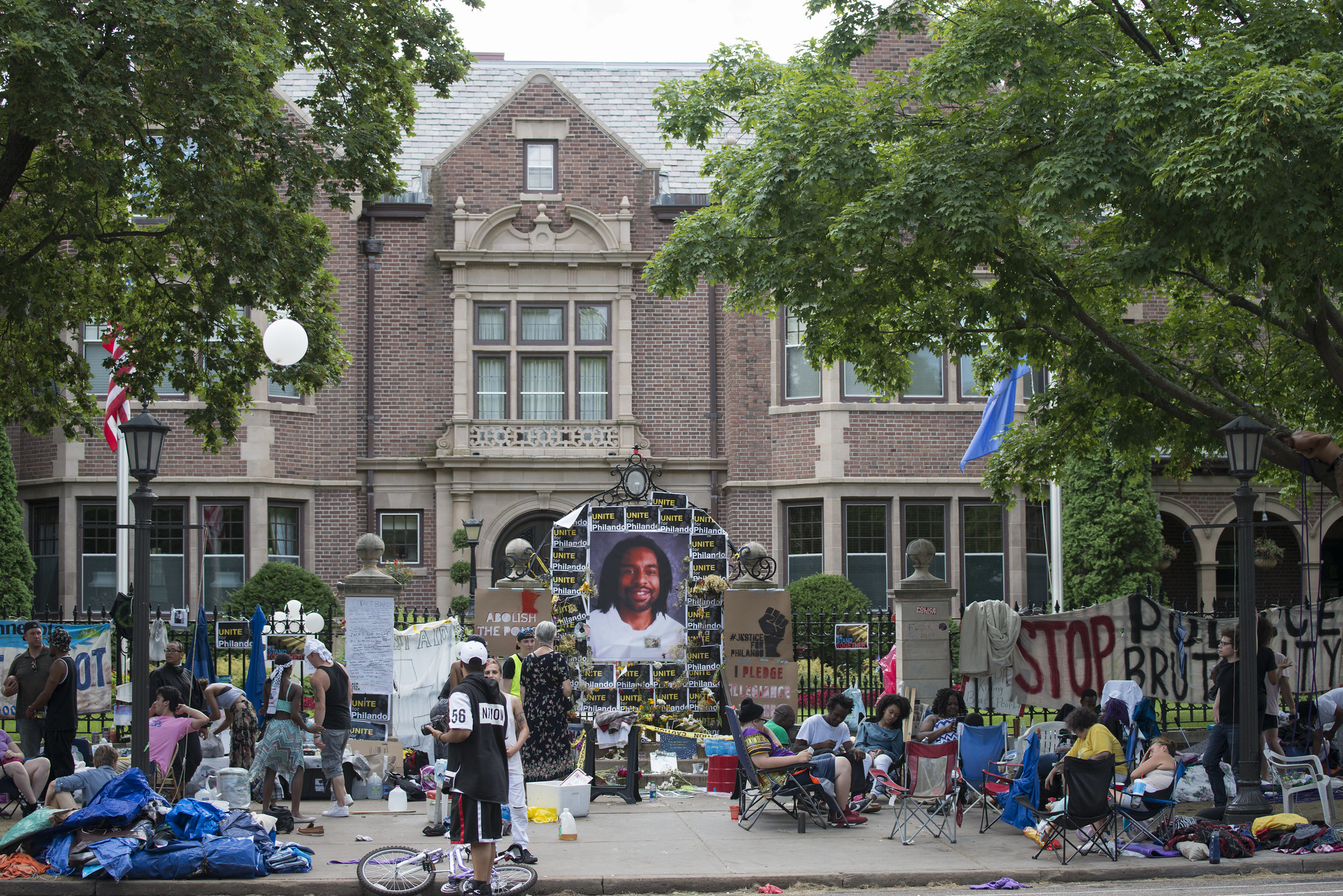 Philando Castile shooting protest at the Minnesota Governor's Mansion
