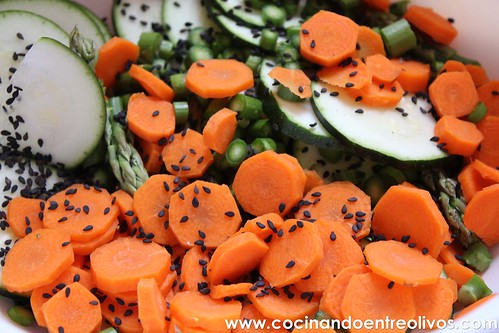 Ensalada de calabacín, espárragos y zanahoria www.cocinandoentreolivos (7)