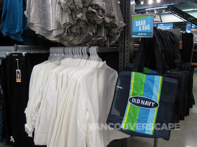 Old Navy Vancouver Shopping Preview-4