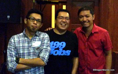 With long-time blogger friends Fitz Villafuerte of 199Jobs.com and Tonyo Cruz of TonyoCruz.com