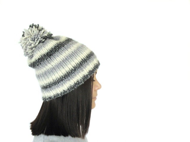 pompom hat: Nightcloud by Mimi Hill for Eskimimi Makes - free to download PDF