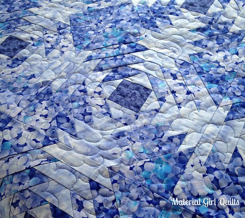 Blue Pineapples quilting