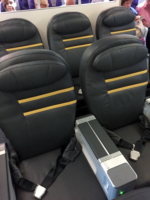 ScootBiz seats on the Dreamliner