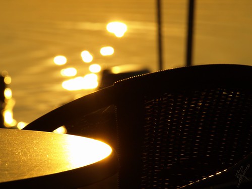sunset sun water table chair wasser sonnenuntergang tisch sonne reflexion stuhl sitdown reflecion takeplace nimmplatz