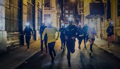 Noční běžci vyrazí Prahou z Designbloku