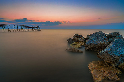 canada water clouds sunrise dawn pier rocks tranquility manitoba matlock calmness lakewinnipeg
