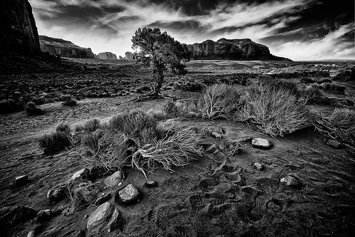 white black west monument landscapes dramatic valley navajo far tsé ndzisgaii biiʼ