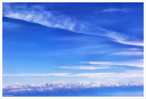 blue india mountain snow clouds canon airplane view flight rocky range himalayas dharamsala cirrus himachalpradesh wisps kangra dhauladhar 5dmarkiii
