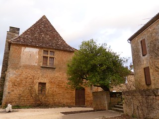 Pueblo del Périgord (Aquitania, Francia)