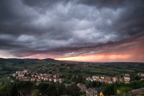 italien sunset italy storm clouds italia day yo tuscany thunderstorm sangimignano toscana toskana leefilters tamron1750mmf28xrdiii nikond800 leendgrad