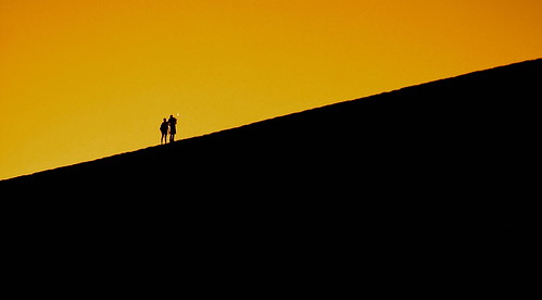 voyage trip travel sunset 2 orange sun black love me peru southamerica nature silhouette canon landscape sand couple view you hike arena amour passion duna ica huacachina youme viage flickraward flickraward5 flickrawardgallery clicheforu christianpetit togetherornever