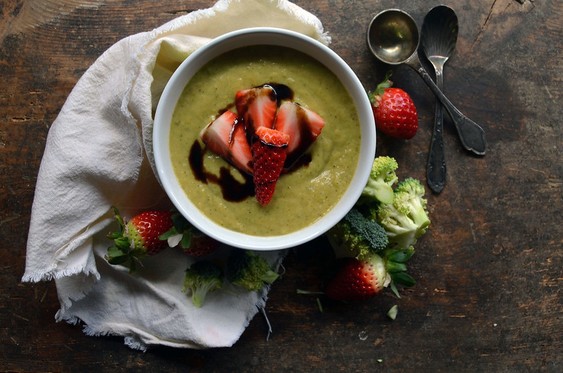 Leek, broccoli and courgette soup with strawberry and balsamic vinegar topping