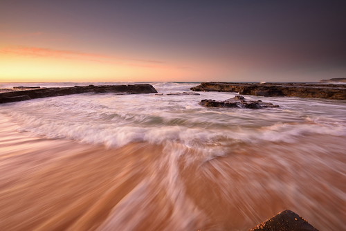 seascape sunrise newcastle rocks waves australia newsouthwales merewether watermovement burwoodbeach nikon1635mmf4 nikond750