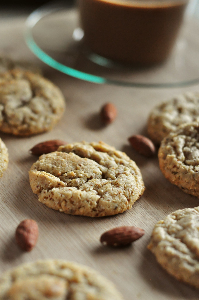 chewy almond cookies