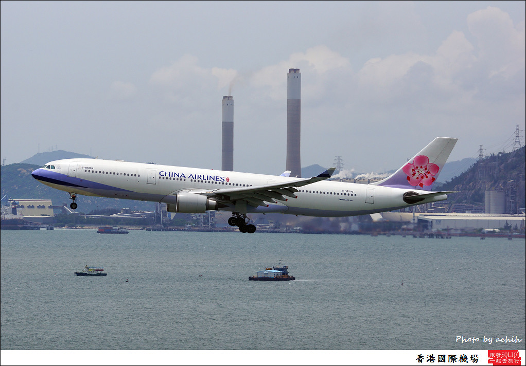 China Airlines B-18309-009