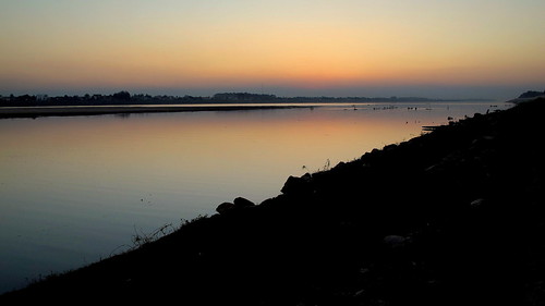 sunset nature river landscape evening twilight scenery dusk laos riverbank mekong vientiane backwater eveninglight riverbanks mekongriver explored inexplore peterch51 mekongscenery
