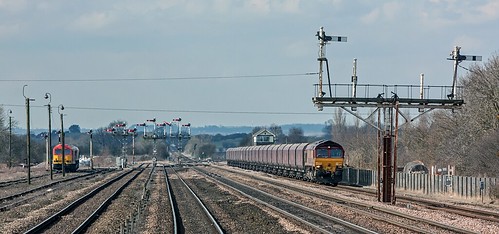 diesel trains junction signals locomotive coal railways freight class66 ews semaphores class60 barnetby wrawby 60091 66170 sydyoung