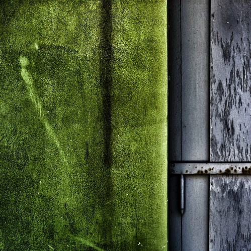 urbex abandoned door thezone slite cementa