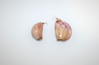 04 - Zutat Knoblauchzehen / Ingredient garlic gloves