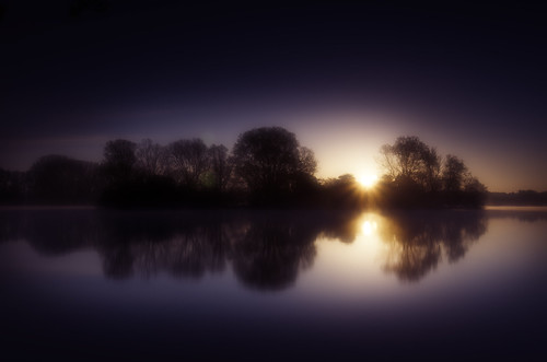 uk morning england lake water sunrise dawn northamptonshire calm le sunup daybreak ringstead kinewell