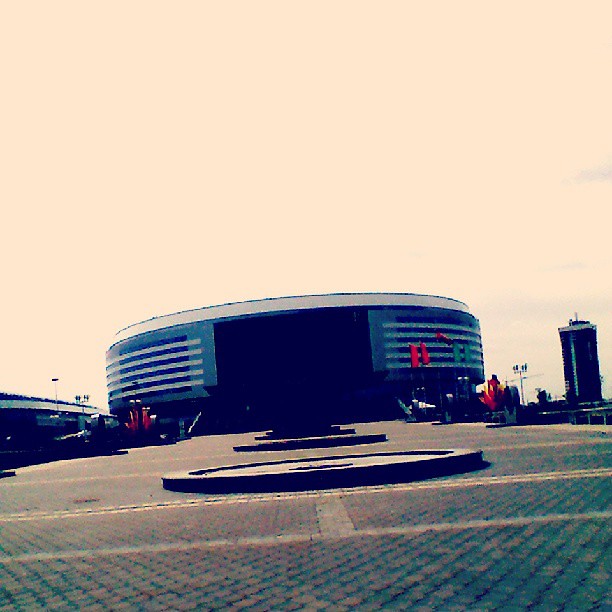 Минск-Арена рядом с велодромом и конькобежным стадионом